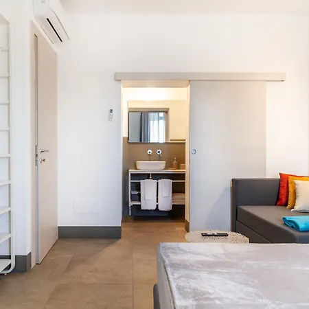 度假居 Casale Lorenzo *
